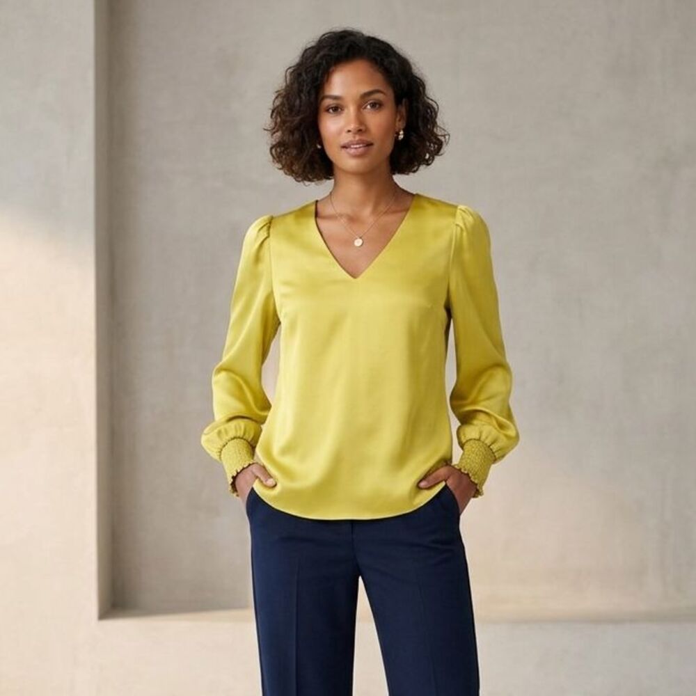 Alex & Lili Blouse Womens Medium Yellow Satin Long Sleeve V-Neck Classic